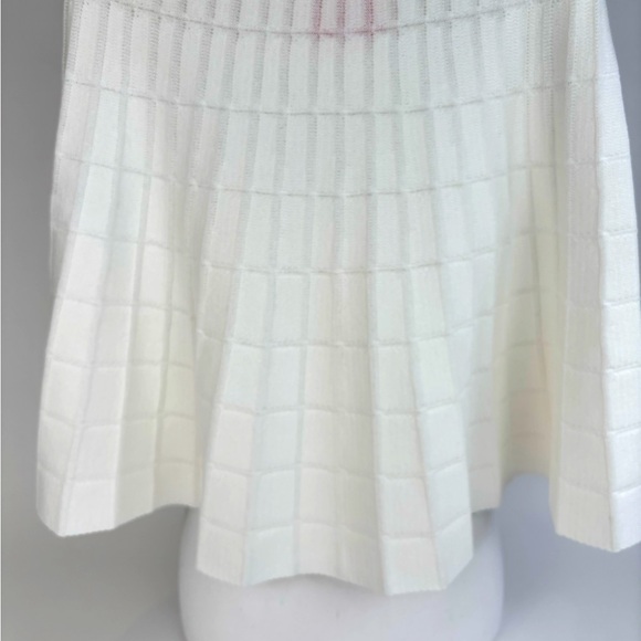 🎉HP🥳 Solid and Striped White Knit Set - Picture 12 of 12